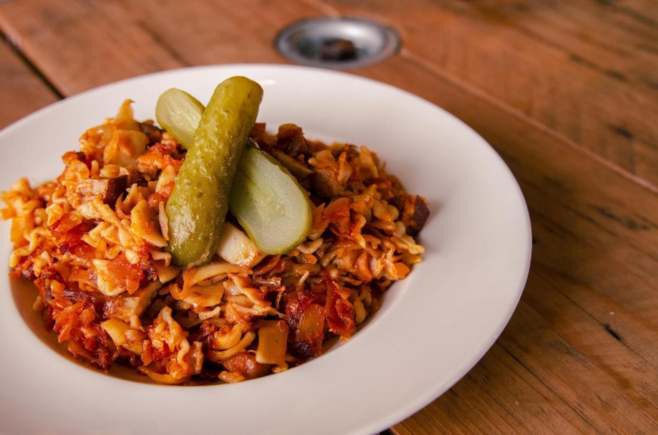 Třeboň Penzion A Bistro Dilna מראה חיצוני תמונה